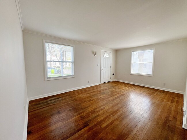 Building Photo - Charming 1-Bed Home in North Kansas City –...