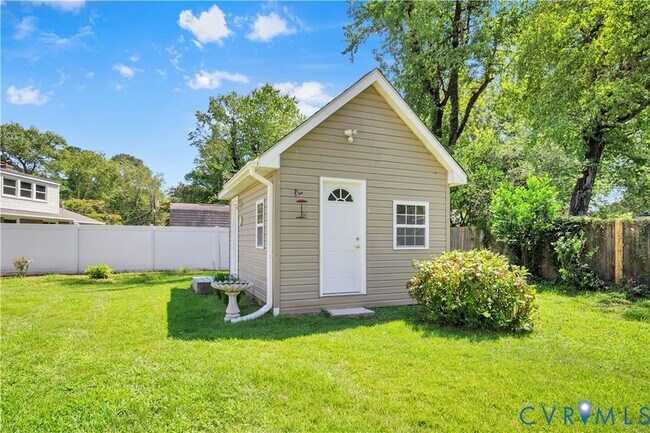 Building Photo - 104 Charles Dillard Ln