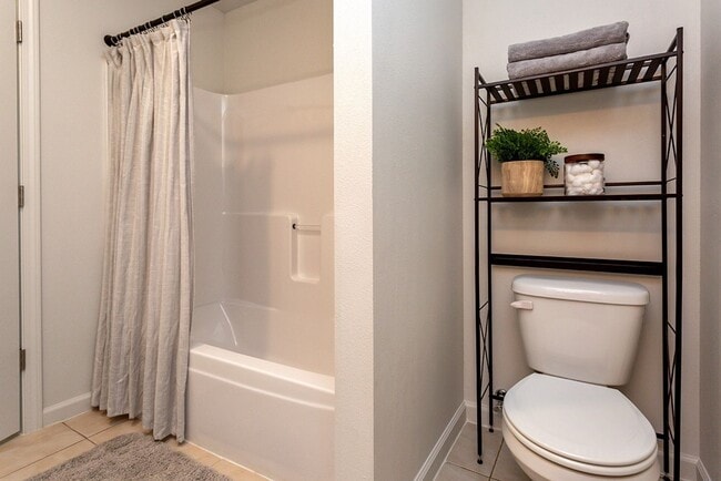 Building Photo - 3 Bedroom Home for rent in Des Moines, IA