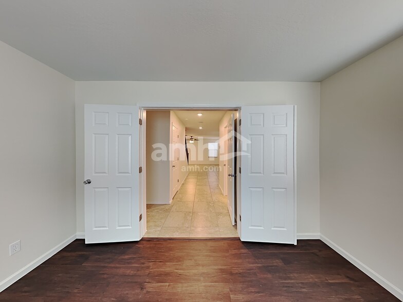 Building Photo - 6833 E Posada Cir