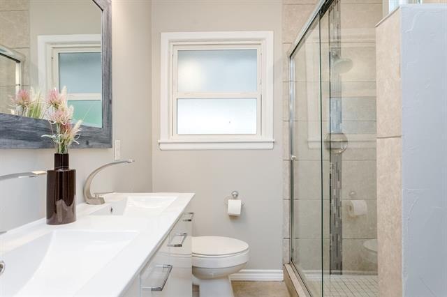 Building Photo - 10265 San Lorenzo Dr