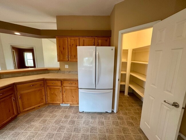 Building Photo - 3 Bedroom 2 Bath nestled in Grass Valley