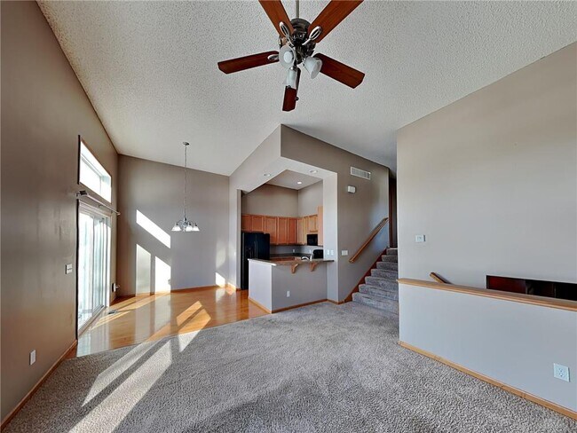 Building Photo - 5106 Farnham Dr N