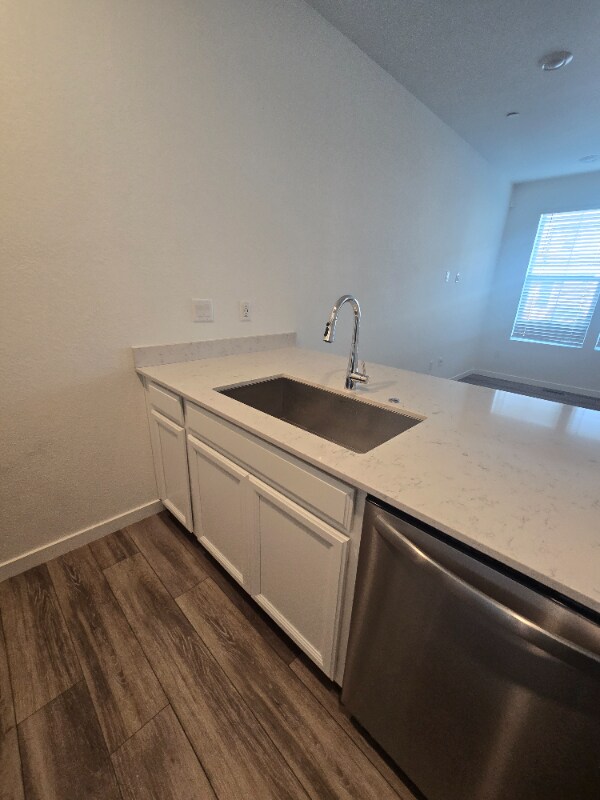 Building Photo - 5387 Euclid Dr