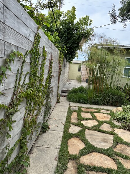 Building Photo - 769 Sunset Ave