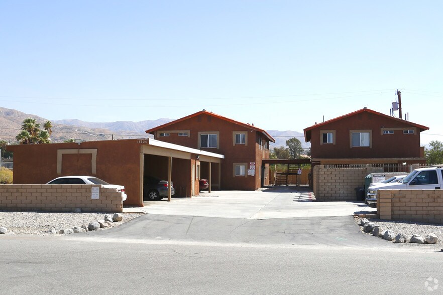 Primary Photo - White Sands Apartments
