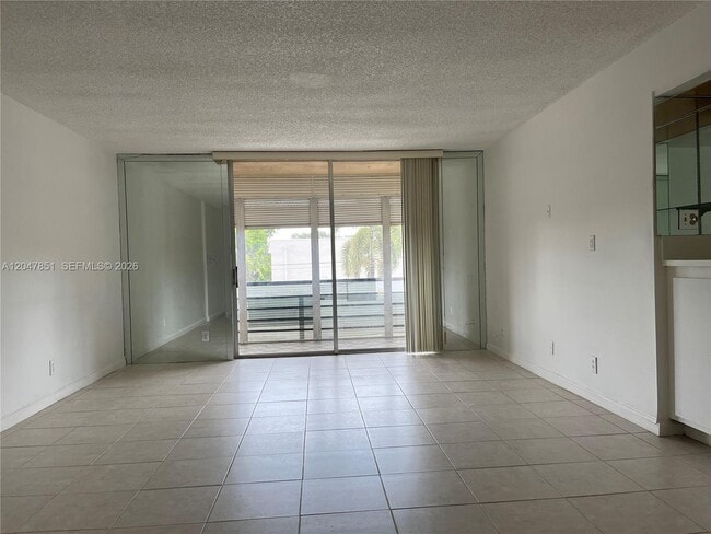 Building Photo - 403 NW 68th Ave