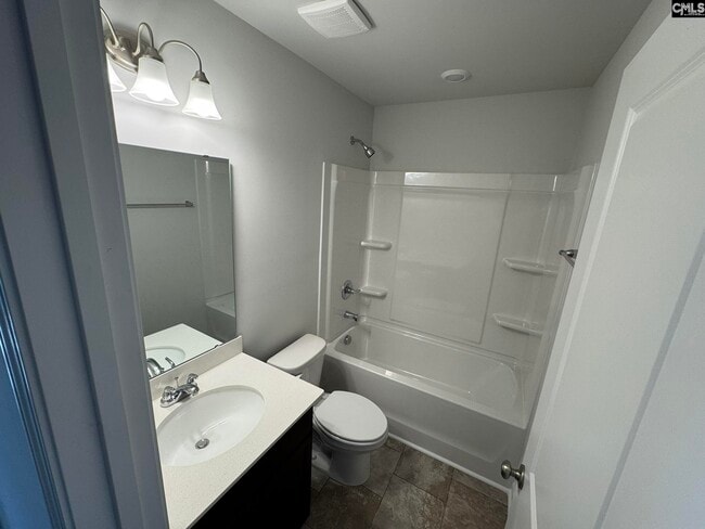 Building Photo - 811 Coburg Ln