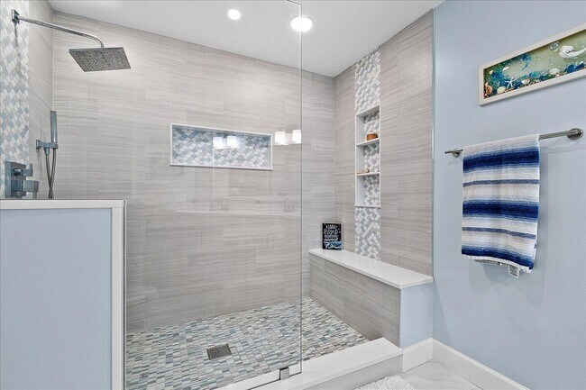 Building Photo - 2359 Treasure Isle Dr