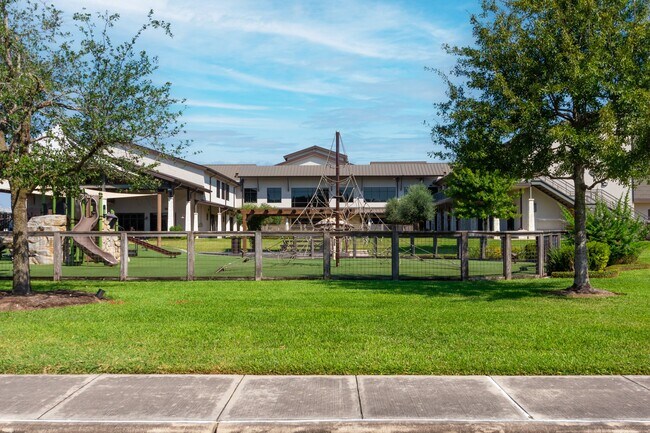 Building Photo - 816 Sienna Palm Ln