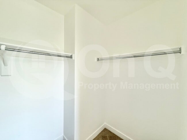 Building Photo - 10631 E Sunflower Ln