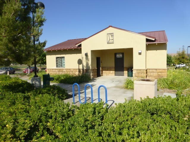 Building Photo - COMING SOON! West Creek 3 Bedroom Rental H...