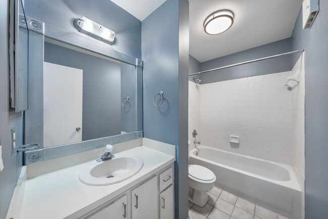 Building Photo - 2508 NW 99th Ave