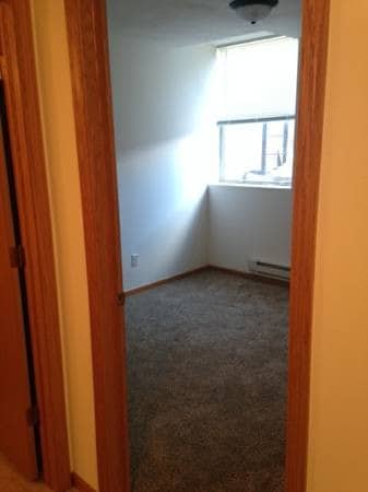 Building Photo - 122 Maine St