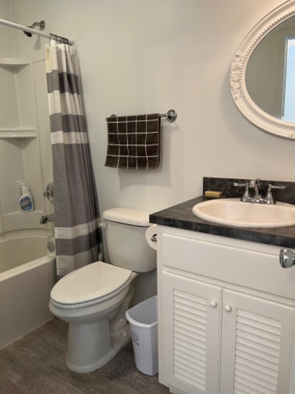 Building Photo - 1015 Calhoun St