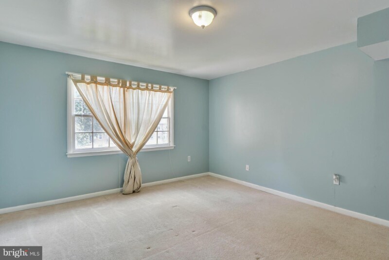 Building Photo - 9485 Fairfax Blvd