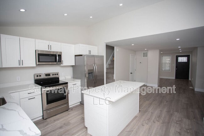 Building Photo - 200 Chestnut St