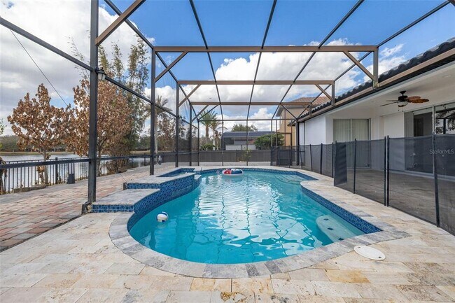 Building Photo - 9484 Walnut Crest Dr