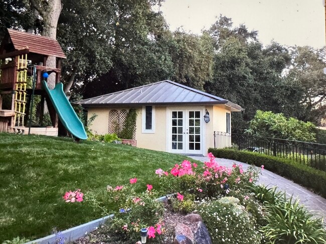 Building Photo - 25860 Altamont Rd