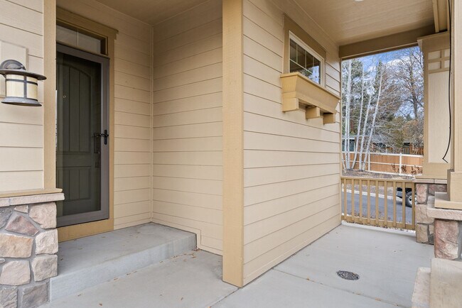 Building Photo - 20482 Jacklight Ln