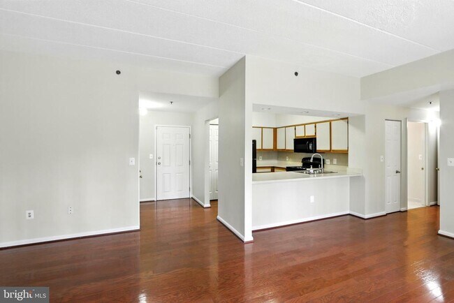 Building Photo - 7317 Eden Brook Dr