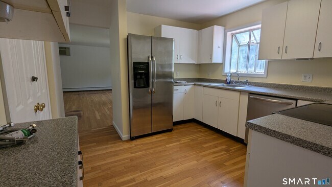 Building Photo - 117 N Taylor Ave