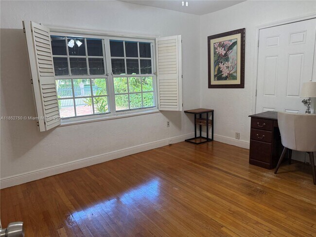 Building Photo - 3030 SW 57th Ave