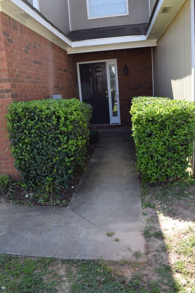 Building Photo - 142 S Springview Dr