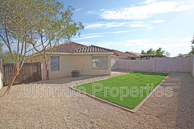Building Photo - 10526 W Via Del Sol