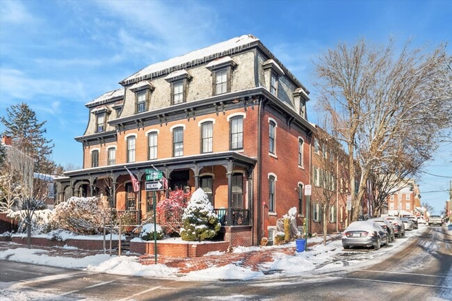 Building Photo - 201 W Barnard St