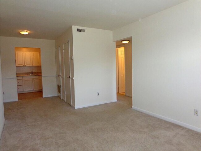 Building Photo - Ocean View