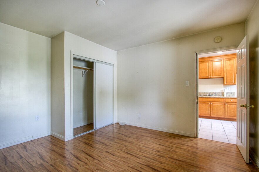 Building Photo - 5246 Phillips Blvd