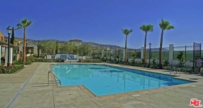 Building Photo - 20329 Paseo Los Arcos