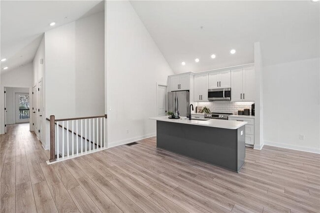 Building Photo - 104 Pearl St