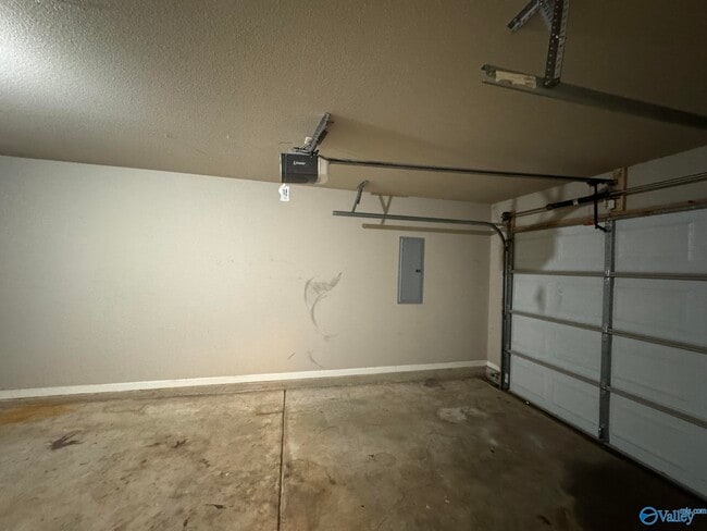 Building Photo - 114 Pitts Griffin Drive