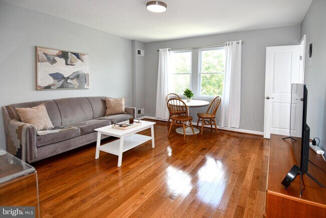 Building Photo - 1643 Montello Ave NE