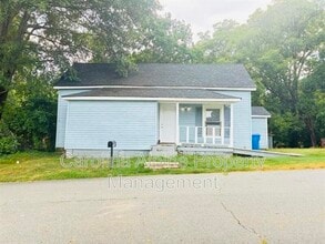 Building Photo - 330 D St