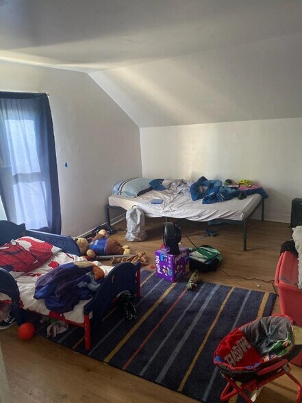 Building Photo - 179 2nd Ave