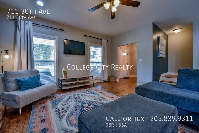 Building Photo - 711 30th Ave