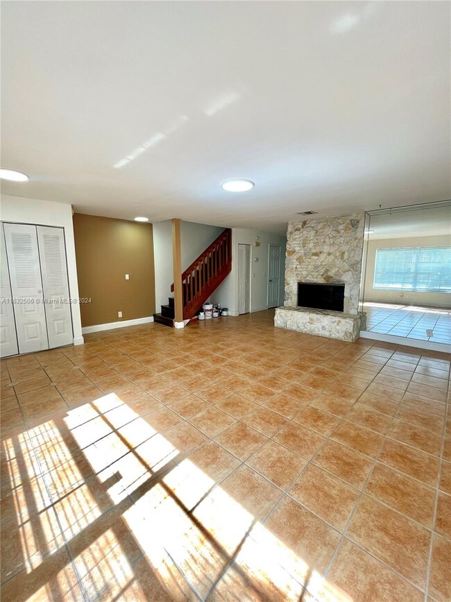 Building Photo - 4269 Coral Springs Dr