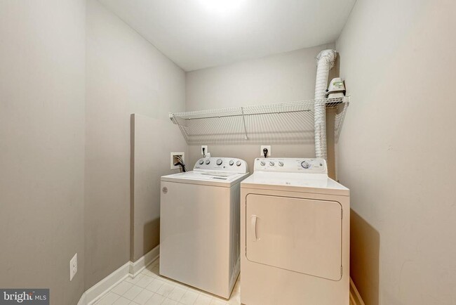 Building Photo - 43150 Katama Square