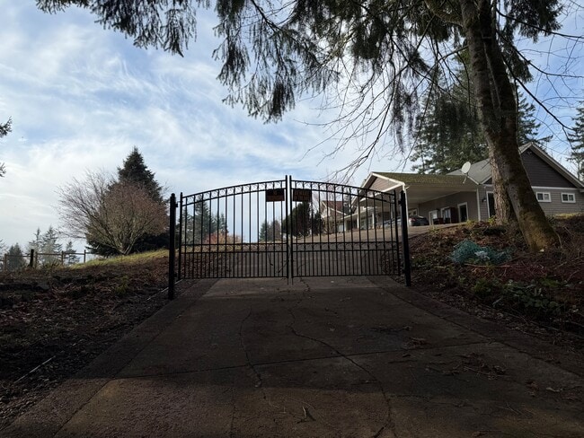 Building Photo - 184 Capitol Ridge Rd