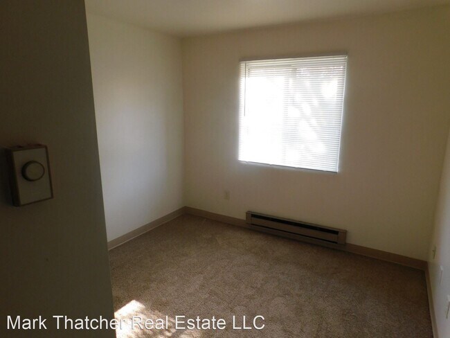 Building Photo - 215 Weed St