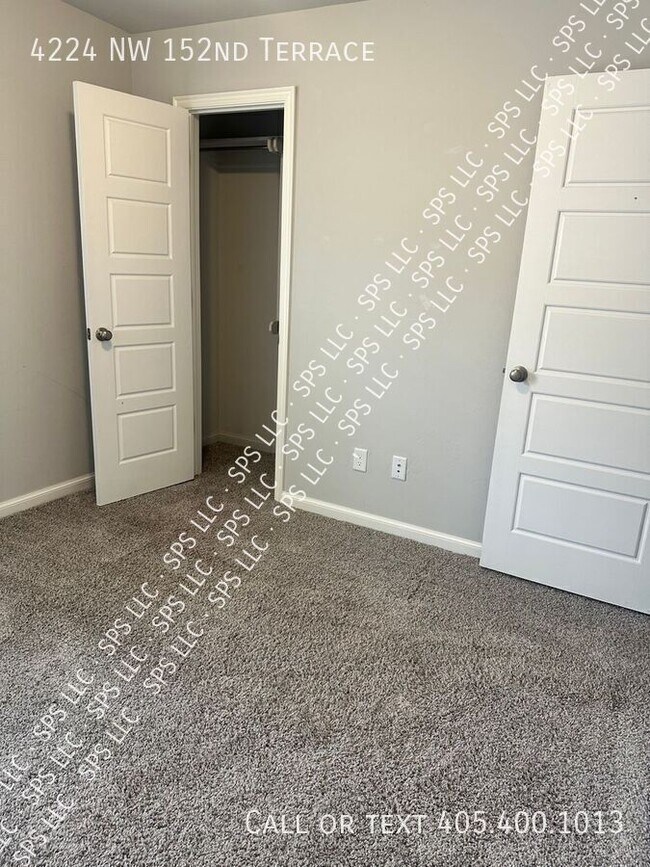 Building Photo - 4224 NW 152nd Terrace