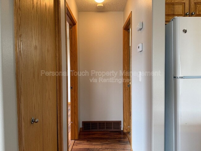 Building Photo - 1143 39th Ave S