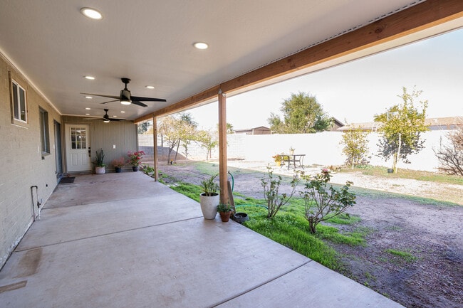 Primary Photo - 8428 W Heatherbrae Dr