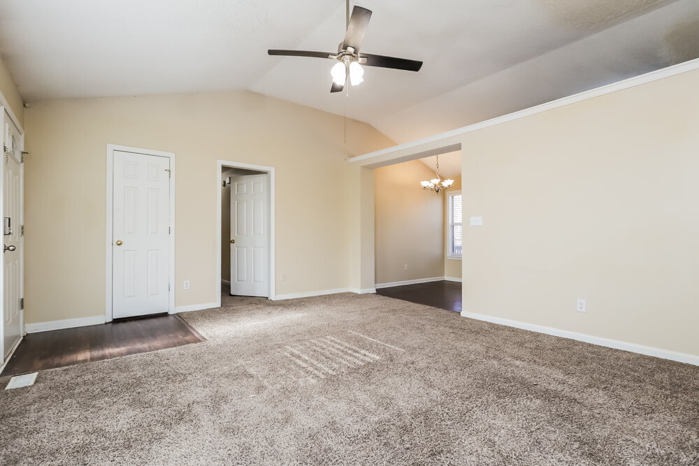 Building Photo - 153 Country Mill Ln