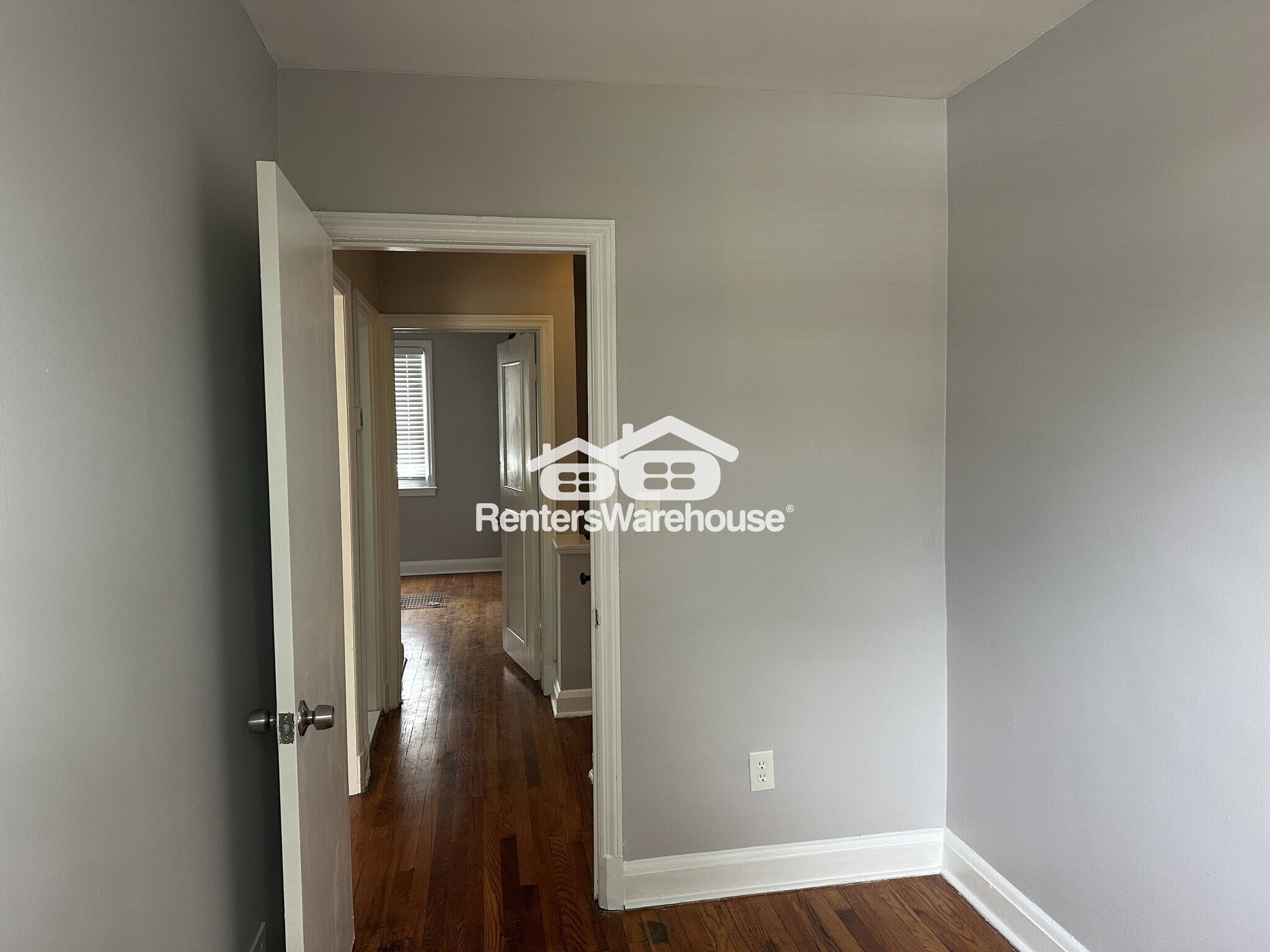 Building Photo - 5926 Belle Vista Ave