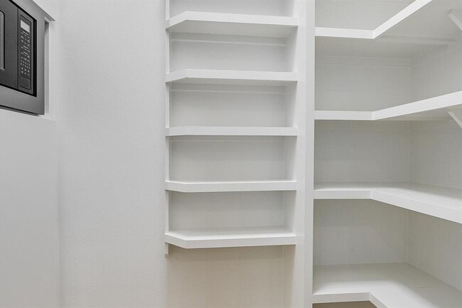 Building Photo - 1105 Lipan Trail