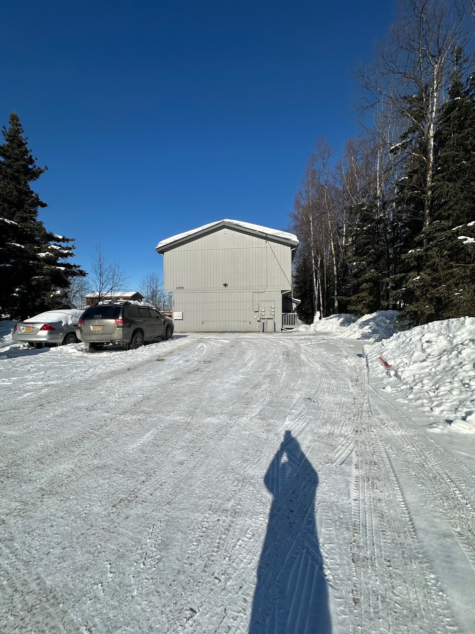 Building Photo - 1055 E Klatt Rd